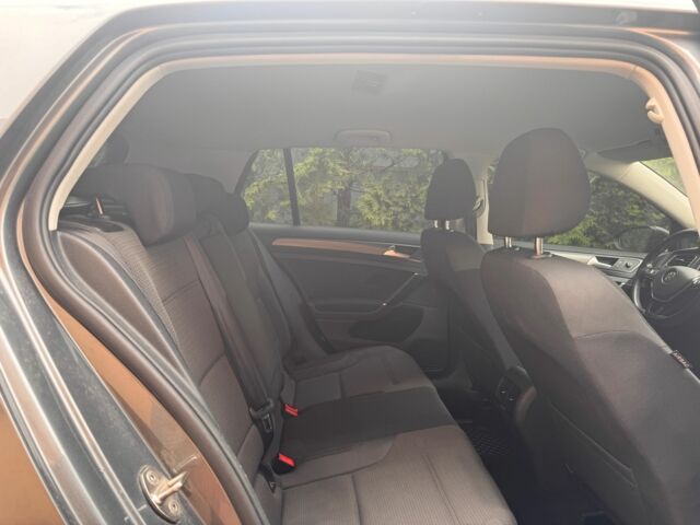 Серый Фольксваген Гольф, объемом двигателя 0 л и пробегом 125 тыс. км за 12200 $, фото 3 на Automoto.ua