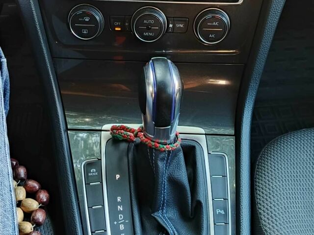 Серый Фольксваген Гольф, объемом двигателя 0 л и пробегом 120 тыс. км за 11000 $, фото 5 на Automoto.ua