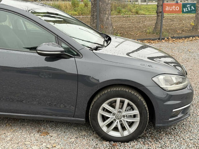 Серый Фольксваген Гольф, объемом двигателя 1.6 л и пробегом 234 тыс. км за 12300 $, фото 18 на Automoto.ua