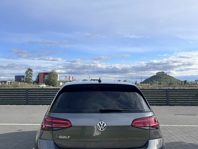 Серый Фольксваген Гольф, объемом двигателя 0 л и пробегом 180 тыс. км за 13500 $, фото 3 на Automoto.ua