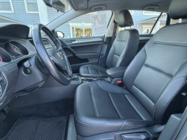 Сірий Фольксваген Гольф, об'ємом двигуна 1.8 л та пробігом 53 тис. км за 4100 $, фото 7 на Automoto.ua