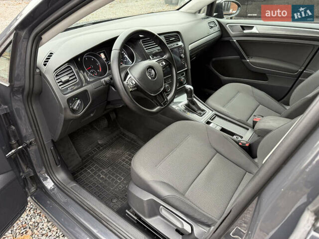 Серый Фольксваген Гольф, объемом двигателя 1.6 л и пробегом 234 тыс. км за 12300 $, фото 30 на Automoto.ua