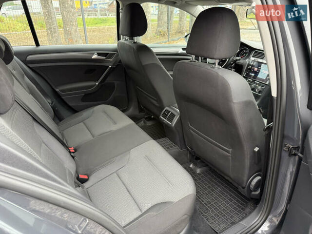 Серый Фольксваген Гольф, объемом двигателя 1.6 л и пробегом 234 тыс. км за 12300 $, фото 48 на Automoto.ua