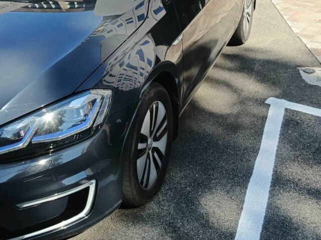 Серый Фольксваген Гольф, объемом двигателя 0 л и пробегом 120 тыс. км за 11000 $, фото 1 на Automoto.ua