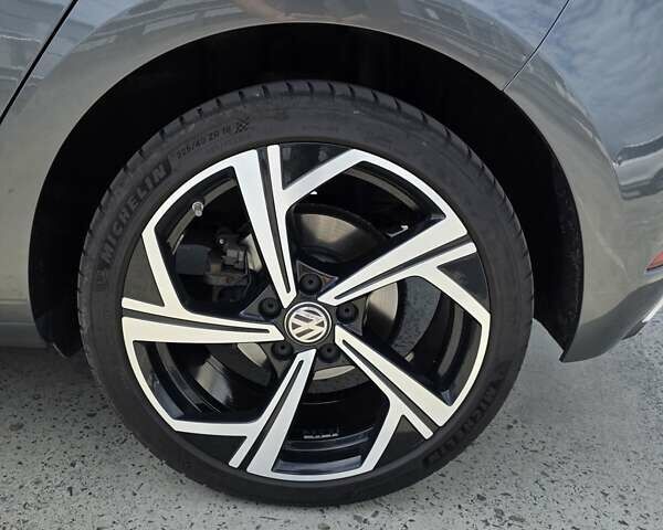 Фольксваген Гольф 2017 у Мукачеве на Automoto.ua Сірий Фольксваген Гольф, об'ємом двигуна 1.4 л та пробігом 189 тис. км за 17900 $, фото 44 на Automoto.ua