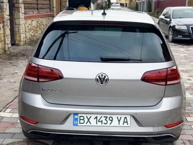 Серый Фольксваген Гольф, объемом двигателя 0 л и пробегом 180 тыс. км за 12000 $, фото 1 на Automoto.ua