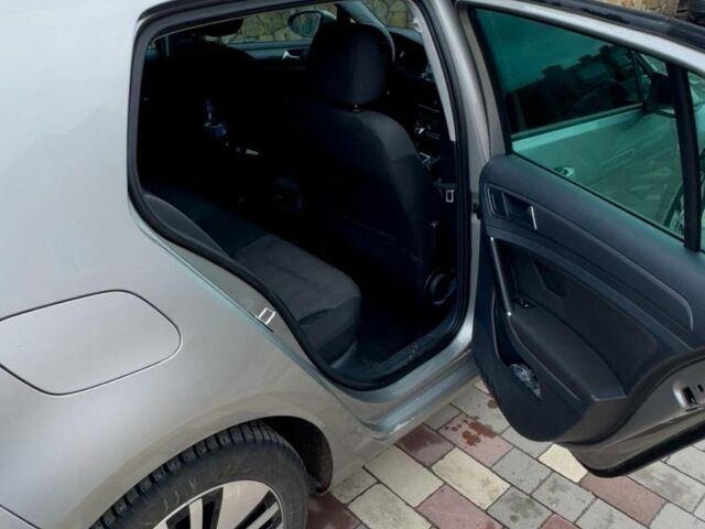 Серый Фольксваген Гольф, объемом двигателя 0 л и пробегом 180 тыс. км за 12000 $, фото 7 на Automoto.ua