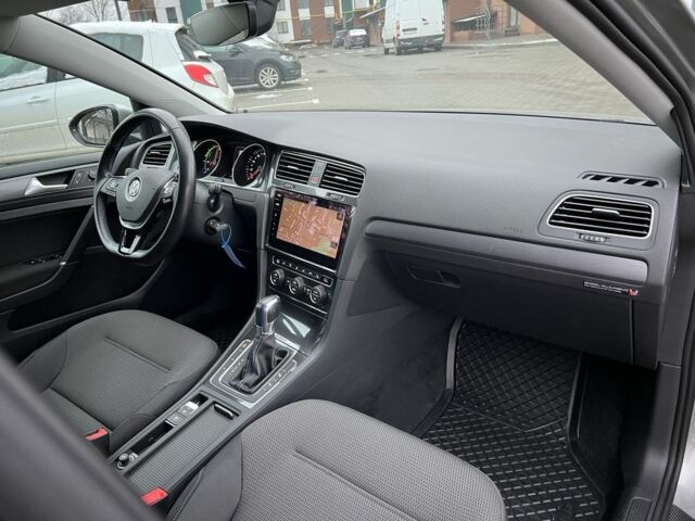 Сірий Фольксваген Гольф, об'ємом двигуна 0 л та пробігом 56 тис. км за 12900 $, фото 16 на Automoto.ua