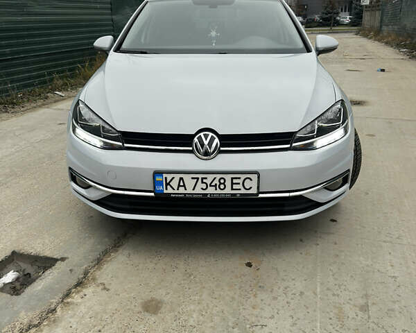 Серый Фольксваген Гольф, объемом двигателя 1.4 л и пробегом 174 тыс. км за 12800 $, фото 1 на Automoto.ua