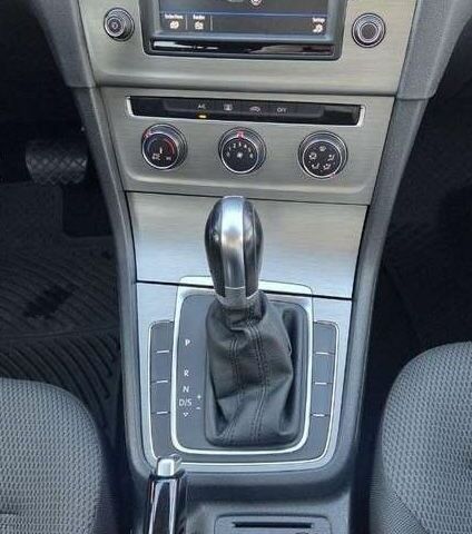 Сірий Фольксваген Гольф, об'ємом двигуна 0 л та пробігом 75 тис. км за 8200 $, фото 8 на Automoto.ua