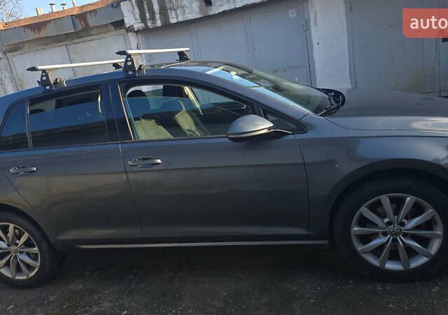 Серый Фольксваген Гольф, объемом двигателя 1.4 л и пробегом 90 тыс. км за 12500 $, фото 9 на Automoto.ua