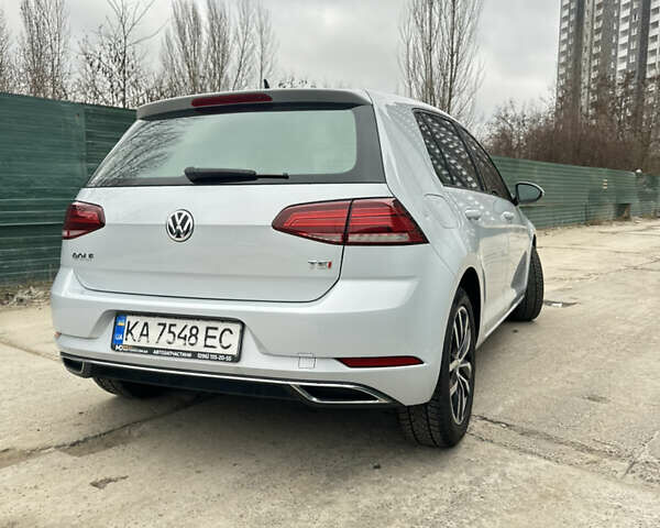 Серый Фольксваген Гольф, объемом двигателя 1.4 л и пробегом 174 тыс. км за 12800 $, фото 4 на Automoto.ua