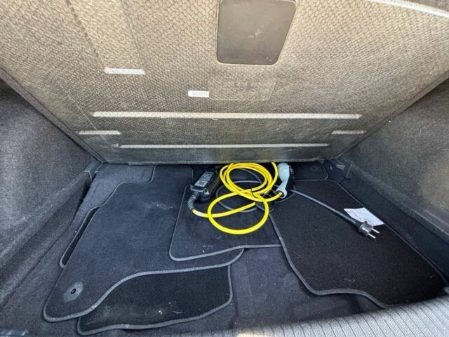 Серый Фольксваген Гольф, объемом двигателя 0 л и пробегом 94 тыс. км за 13700 $, фото 16 на Automoto.ua