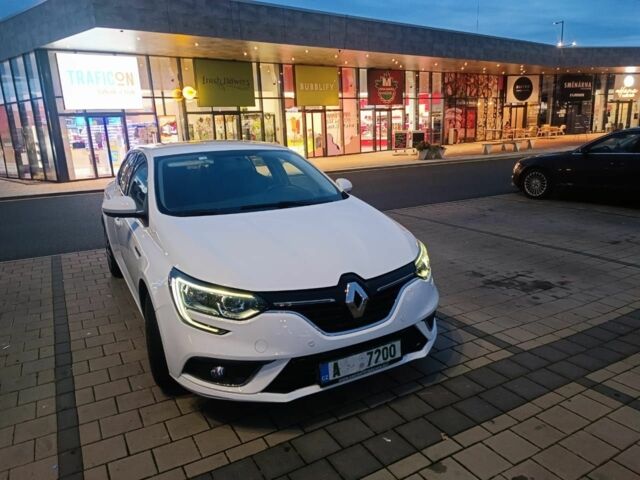 Серый Фольксваген Гольф, объемом двигателя 2 л и пробегом 100 тыс. км за 1000 $, фото 4 на Automoto.ua