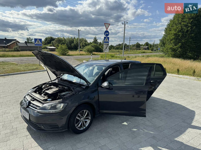 Сірий Фольксваген Гольф, об'ємом двигуна 1 л та пробігом 240 тис. км за 8200 $, фото 23 на Automoto.ua