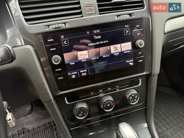 Серый Фольксваген Гольф, объемом двигателя 1.6 л и пробегом 234 тыс. км за 12300 $, фото 38 на Automoto.ua