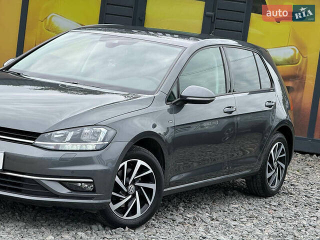 Серый Фольксваген Гольф, объемом двигателя 1.6 л и пробегом 234 тыс. км за 15300 $, фото 13 на Automoto.ua