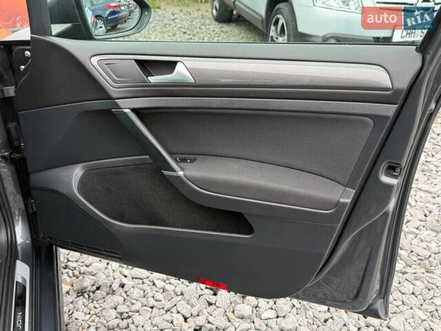 Серый Фольксваген Гольф, объемом двигателя 1.6 л и пробегом 234 тыс. км за 15300 $, фото 36 на Automoto.ua