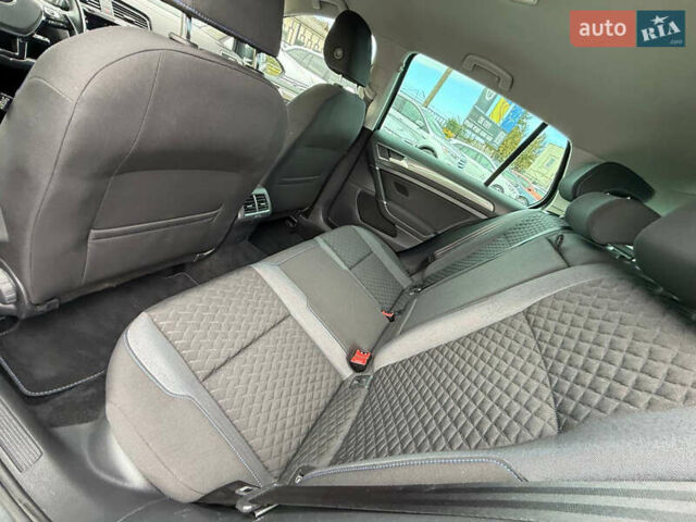 Серый Фольксваген Гольф, объемом двигателя 1.6 л и пробегом 234 тыс. км за 15900 $, фото 51 на Automoto.ua