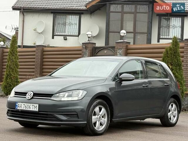 Серый Фольксваген Гольф, объемом двигателя 1 л и пробегом 230 тыс. км за 11300 $, фото 5 на Automoto.ua