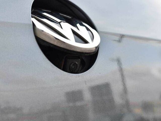 Серый Фольксваген Гольф, объемом двигателя 0 л и пробегом 141 тыс. км за 13200 $, фото 4 на Automoto.ua