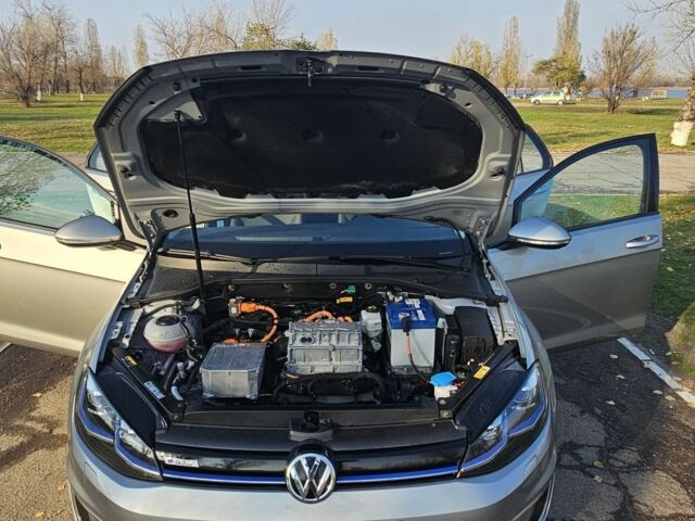 Серый Фольксваген Гольф, объемом двигателя 0 л и пробегом 87 тыс. км за 13000 $, фото 7 на Automoto.ua