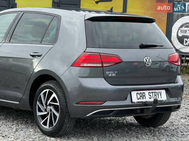 Серый Фольксваген Гольф, объемом двигателя 1.6 л и пробегом 234 тыс. км за 15900 $, фото 29 на Automoto.ua