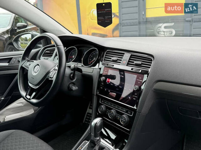 Серый Фольксваген Гольф, объемом двигателя 1.6 л и пробегом 234 тыс. км за 15300 $, фото 34 на Automoto.ua