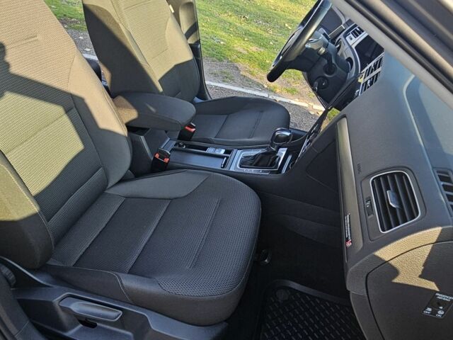 Серый Фольксваген Гольф, объемом двигателя 0 л и пробегом 87 тыс. км за 13000 $, фото 5 на Automoto.ua