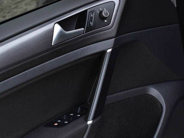 Серый Фольксваген Гольф, объемом двигателя 0 л и пробегом 141 тыс. км за 13200 $, фото 15 на Automoto.ua