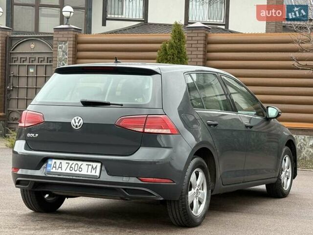 Серый Фольксваген Гольф, объемом двигателя 1 л и пробегом 230 тыс. км за 11300 $, фото 25 на Automoto.ua