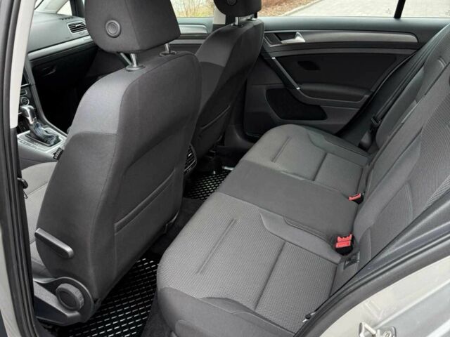 Серый Фольксваген Гольф, объемом двигателя 0 л и пробегом 101 тыс. км за 11000 $, фото 9 на Automoto.ua