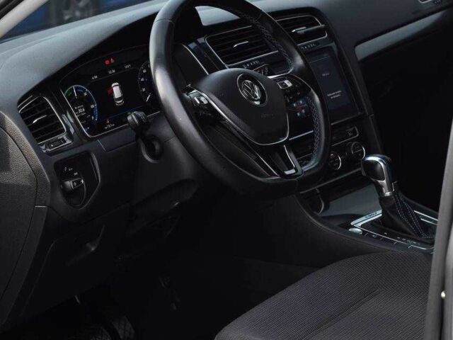 Серый Фольксваген Гольф, объемом двигателя 0 л и пробегом 141 тыс. км за 13200 $, фото 10 на Automoto.ua