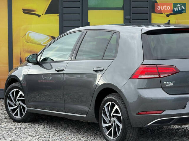 Серый Фольксваген Гольф, объемом двигателя 1.6 л и пробегом 234 тыс. км за 15300 $, фото 19 на Automoto.ua