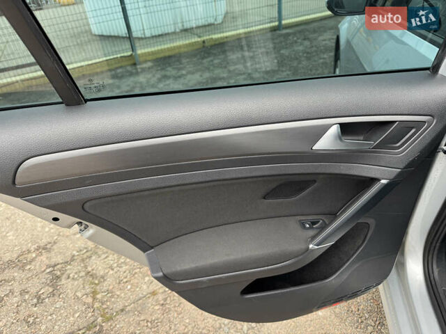 Серый Фольксваген Гольф, объемом двигателя 1.4 л и пробегом 204 тыс. км за 16990 $, фото 26 на Automoto.ua