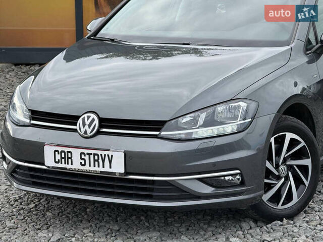 Серый Фольксваген Гольф, объемом двигателя 1.6 л и пробегом 234 тыс. км за 15300 $, фото 14 на Automoto.ua