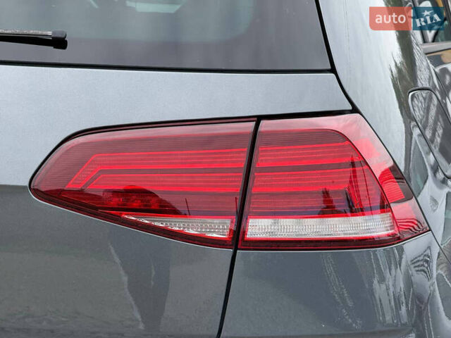 Серый Фольксваген Гольф, объемом двигателя 1.6 л и пробегом 234 тыс. км за 15900 $, фото 33 на Automoto.ua