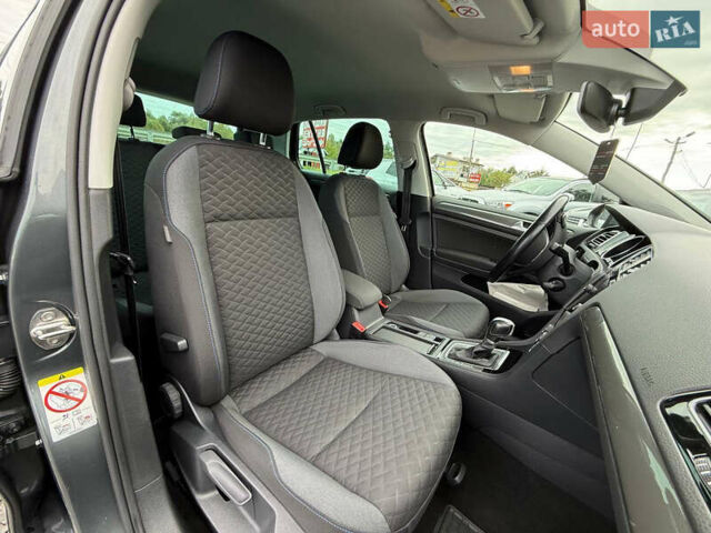 Серый Фольксваген Гольф, объемом двигателя 1.6 л и пробегом 234 тыс. км за 15300 $, фото 31 на Automoto.ua