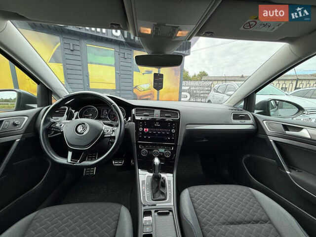 Серый Фольксваген Гольф, объемом двигателя 1.6 л и пробегом 234 тыс. км за 15900 $, фото 4 на Automoto.ua