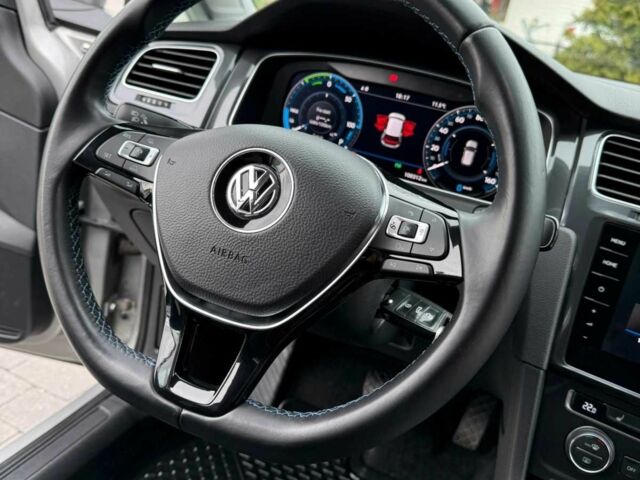 Серый Фольксваген Гольф, объемом двигателя 0 л и пробегом 101 тыс. км за 11000 $, фото 14 на Automoto.ua