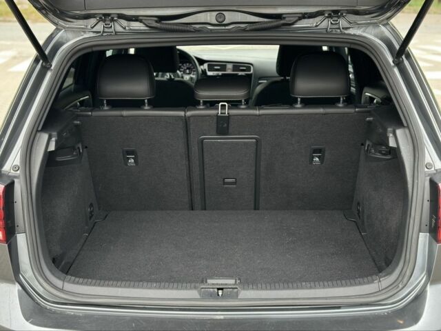 Серый Фольксваген Гольф, объемом двигателя 2 л и пробегом 52 тыс. км за 24950 $, фото 19 на Automoto.ua