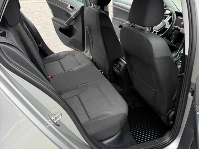 Серый Фольксваген Гольф, объемом двигателя 0 л и пробегом 101 тыс. км за 11000 $, фото 11 на Automoto.ua