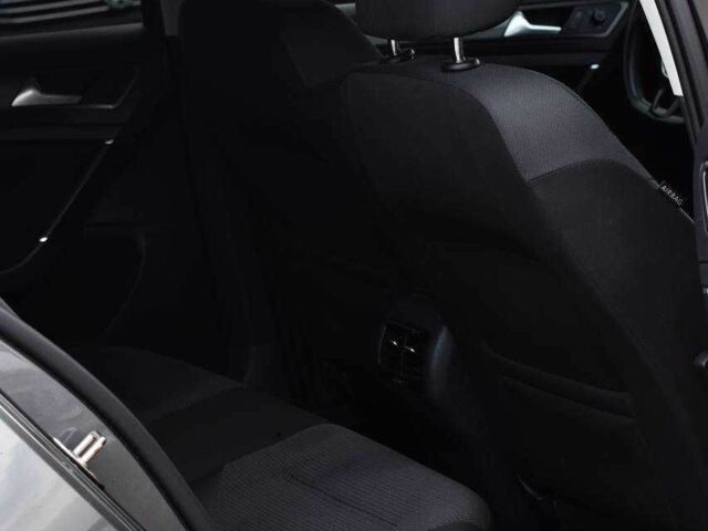 Серый Фольксваген Гольф, объемом двигателя 0 л и пробегом 141 тыс. км за 13200 $, фото 23 на Automoto.ua