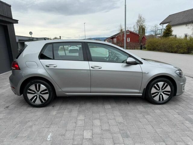 Серый Фольксваген Гольф, объемом двигателя 0 л и пробегом 101 тыс. км за 11000 $, фото 3 на Automoto.ua