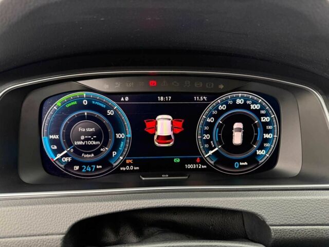 Серый Фольксваген Гольф, объемом двигателя 0 л и пробегом 101 тыс. км за 11000 $, фото 16 на Automoto.ua