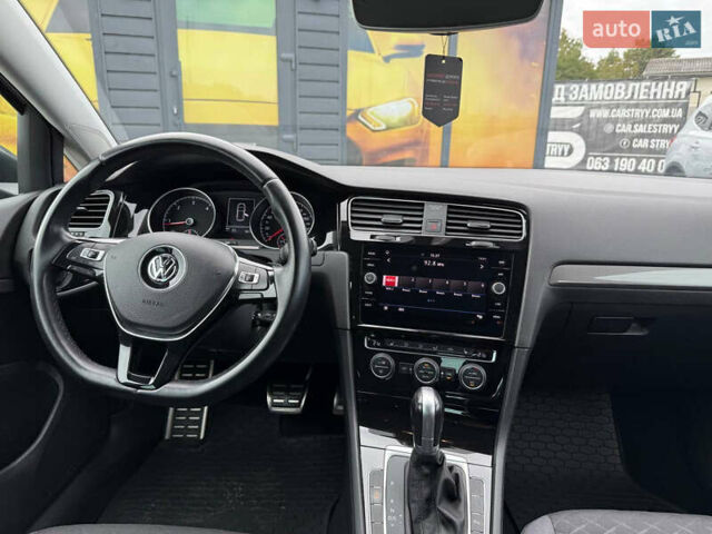 Серый Фольксваген Гольф, объемом двигателя 1.6 л и пробегом 234 тыс. км за 15900 $, фото 45 на Automoto.ua