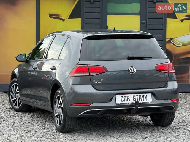 Серый Фольксваген Гольф, объемом двигателя 1.6 л и пробегом 234 тыс. км за 15900 $, фото 16 на Automoto.ua