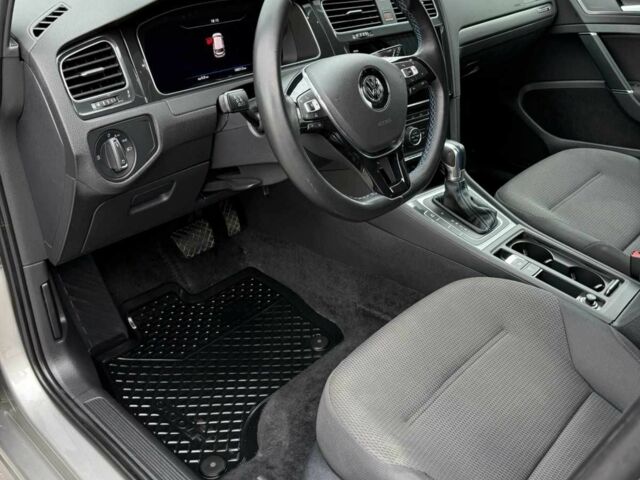 Серый Фольксваген Гольф, объемом двигателя 0 л и пробегом 101 тыс. км за 11000 $, фото 8 на Automoto.ua