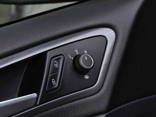 Серый Фольксваген Гольф, объемом двигателя 0 л и пробегом 141 тыс. км за 13200 $, фото 16 на Automoto.ua