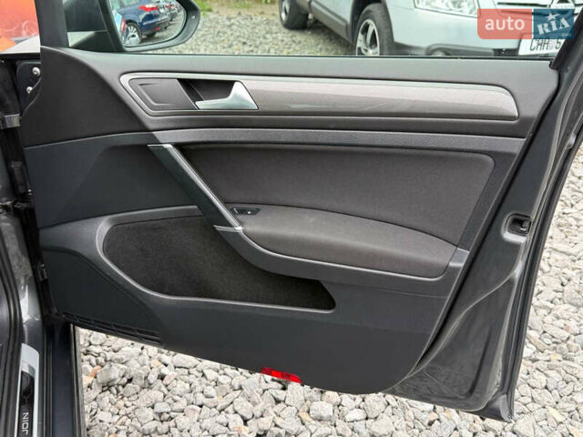 Серый Фольксваген Гольф, объемом двигателя 1.6 л и пробегом 234 тыс. км за 15900 $, фото 41 на Automoto.ua